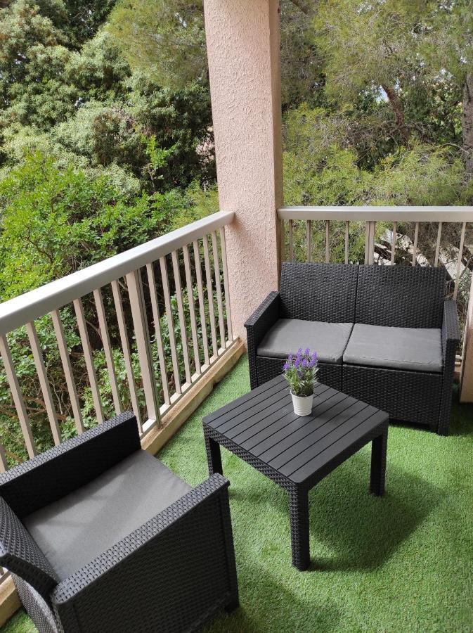 Charmant Studio Climatise 24 M2 Terrasse A 100M De La Plage Saint-Mandrier-sur-Mer Exteriör bild